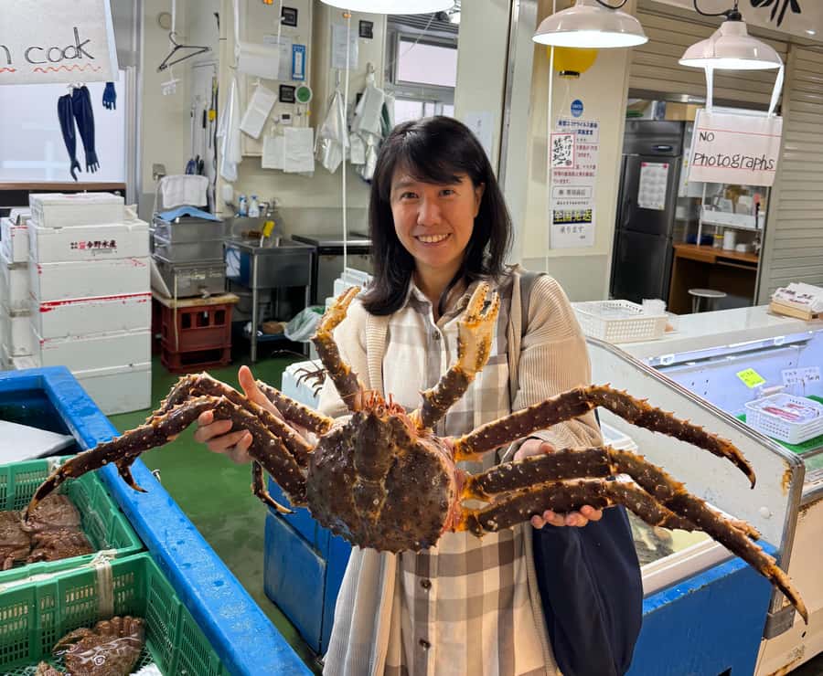 Tokyo: Tsukiji Market Tour with Huge crab Photo by insider - Key Points