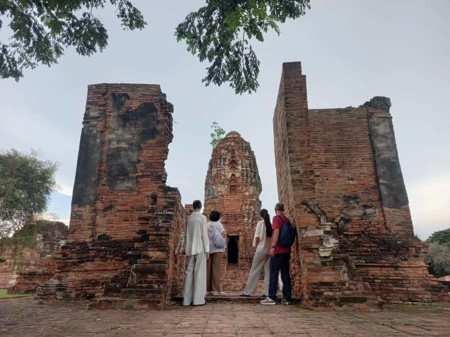 Bangkok: Ayutthaya Temples & Royal Palace Bus Tour - Experience Breakdown: What You Can Expect from This Tour