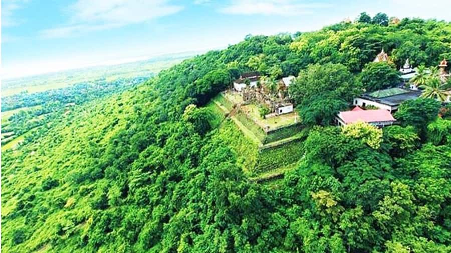 Cambodia in 2 Days: Nature, Culture & Heritage - Day 2: Temples, Pottery, and Rural Retreats