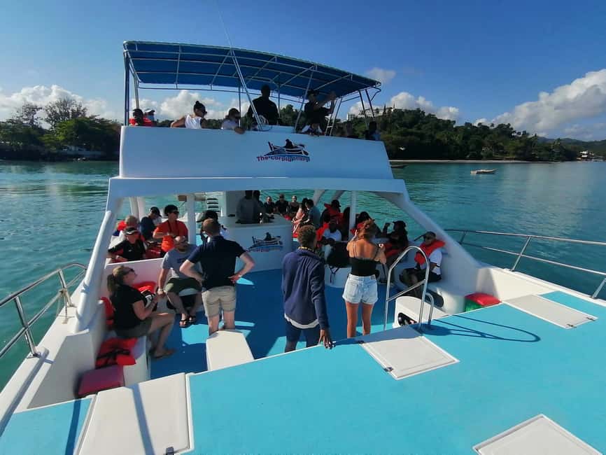 Whale Watching & Safari Tour to Montaña Redonda - Frequently Asked Questions