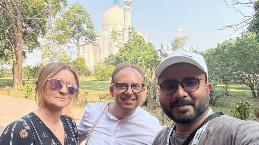 Agra : Taj Mahal Fast-Track Entry Tour with Expert Guide - What to Expect from the Tour