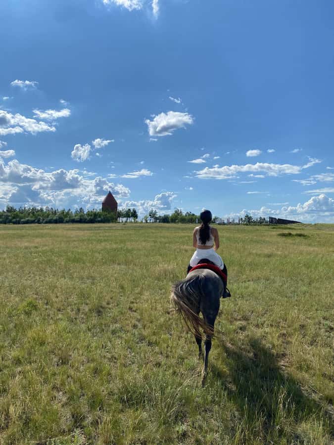 Steppe, Saddle & Sauna: Horseback Tour to Historic Mausoleum - Key Points