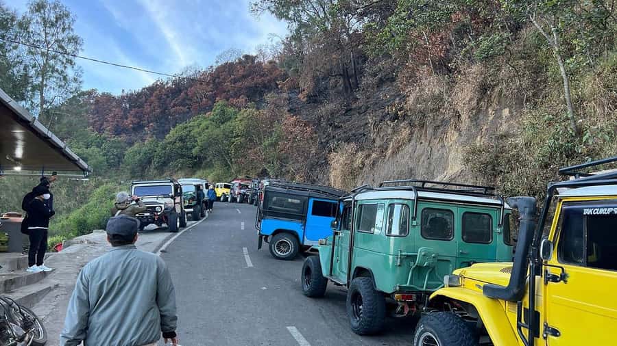 3-Days Tumpak Sewu, Bromo, and Ijen from Surabaya or Malang - Transportation, Accommodation, and Group Dynamics