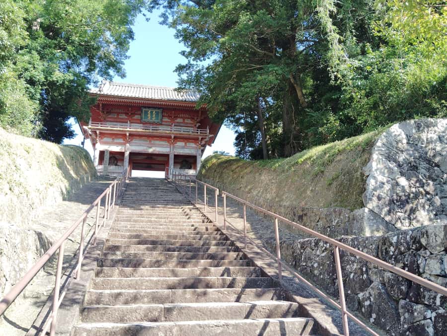 Wakayama: Dojoji Temple and Japans Tragic Love Legend - Exploring Dojoji Temple: What to Expect
