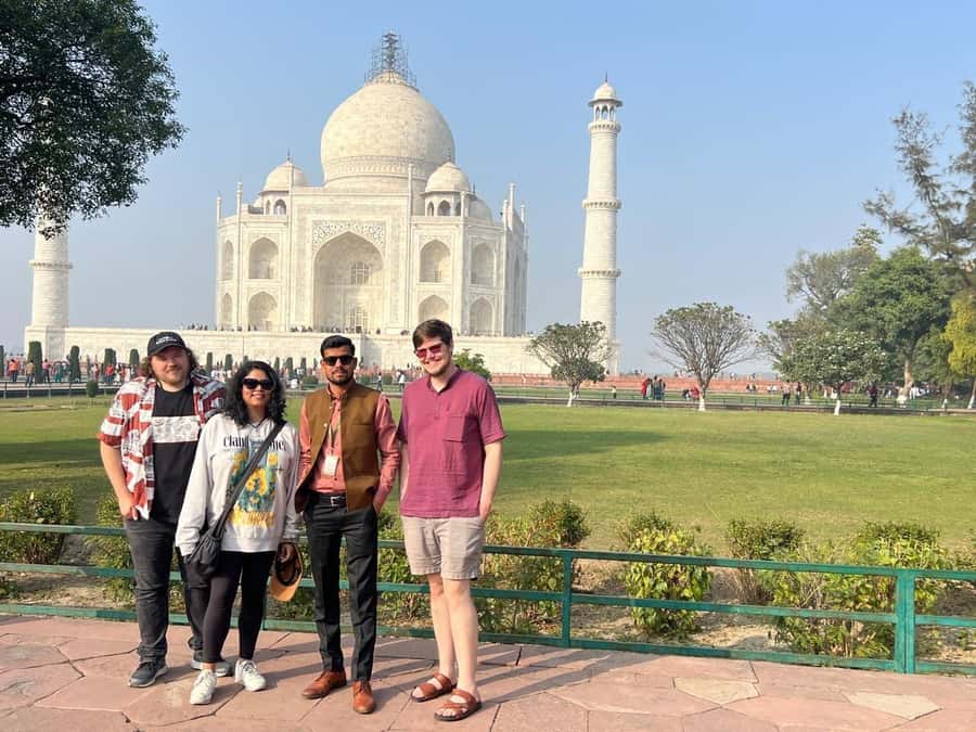 From Delhi: Taj Mahal & Agra Day Trip with Multiple Options - The Itinerary Breakdown