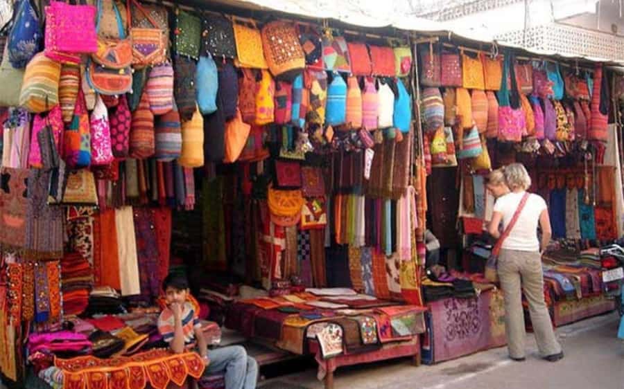 Shopping, Lac Bangles Making & Photostop at Hawa Mahal - Frequently Asked Questions