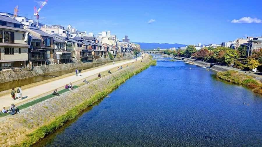 Moonlit Whispers of Kyoto:A Guided Romantic Night Walk Tour - FAQs