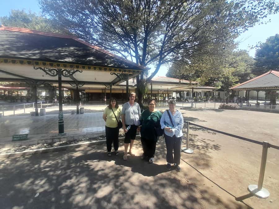 Yogyakarta: Royal Palace, Timang Beach, & Sunset Tour - Watu Gupit Paragliding Hill: Sunset Views and High Adventure