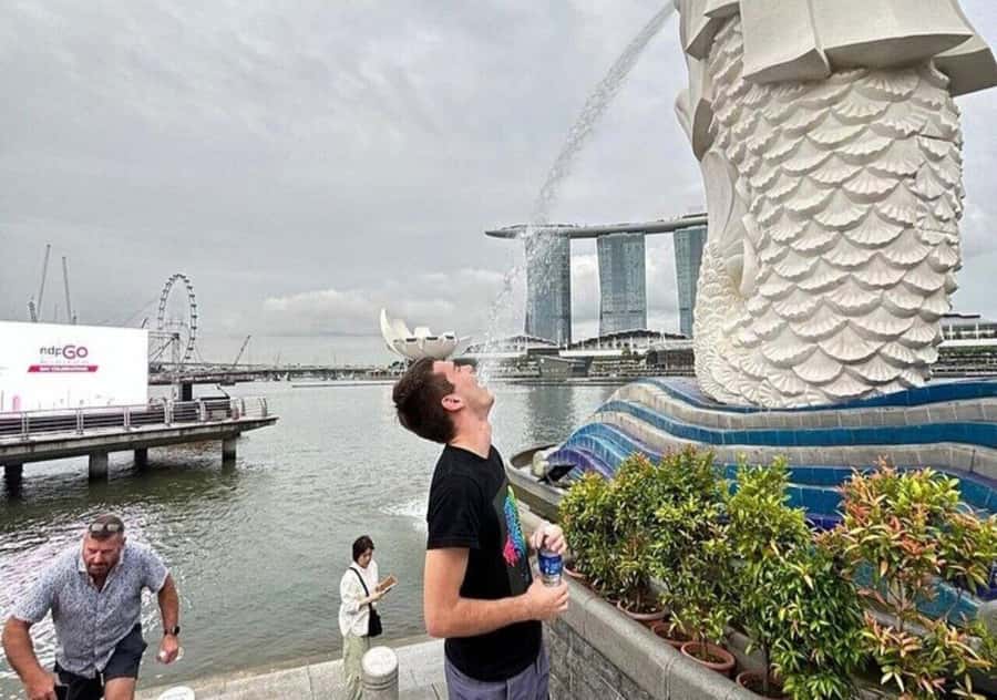 Chinatown Food Tour, River Cruise & 2 top-visit Light Shows - FAQ