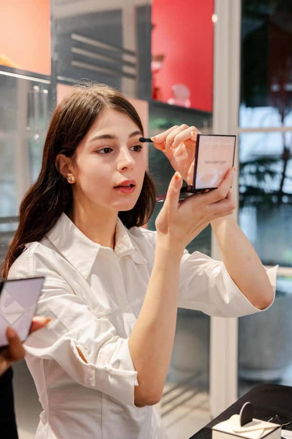 Seoul: Learn K-Makeup from Renowned Artist, Jung Saem Mool - The Photo Session