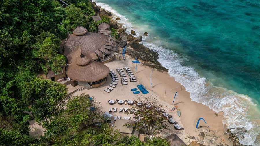 Uluwatu: Several Uluwatu tours include hotel transfers. - An Overview of the Uluwatu Tour