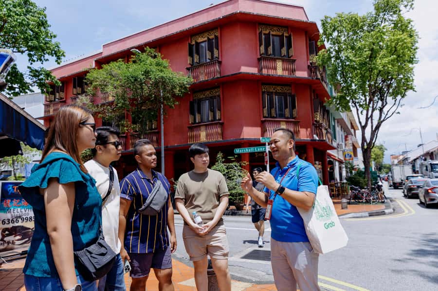 Singapore: Peranakan Culture Tour - Fashion and Traditional Attire
