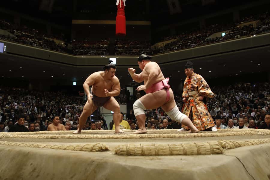 Kobe Sumo Tour from Osaka (Guide & Ticket Included) | Mar 31 - Why Choose the Kobe Sumo Tour?
