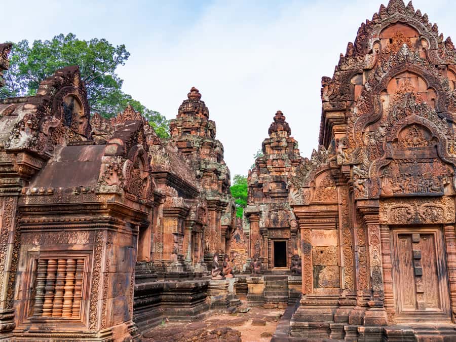 Experience Rolous Group Tour with Banteay Srei - Good To Know