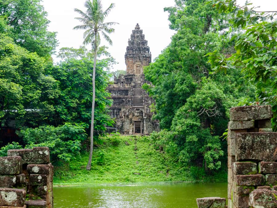 Experience Rolous Group Tour with Banteay Srei - FAQs