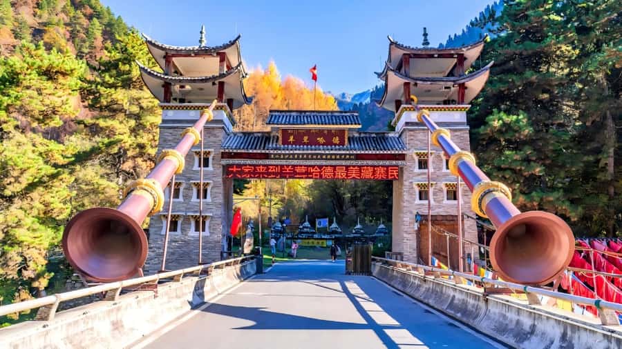Chengdu: 5-Day Tour with Glacier& TibetanVillage& Jiuzhaigou - FAQs