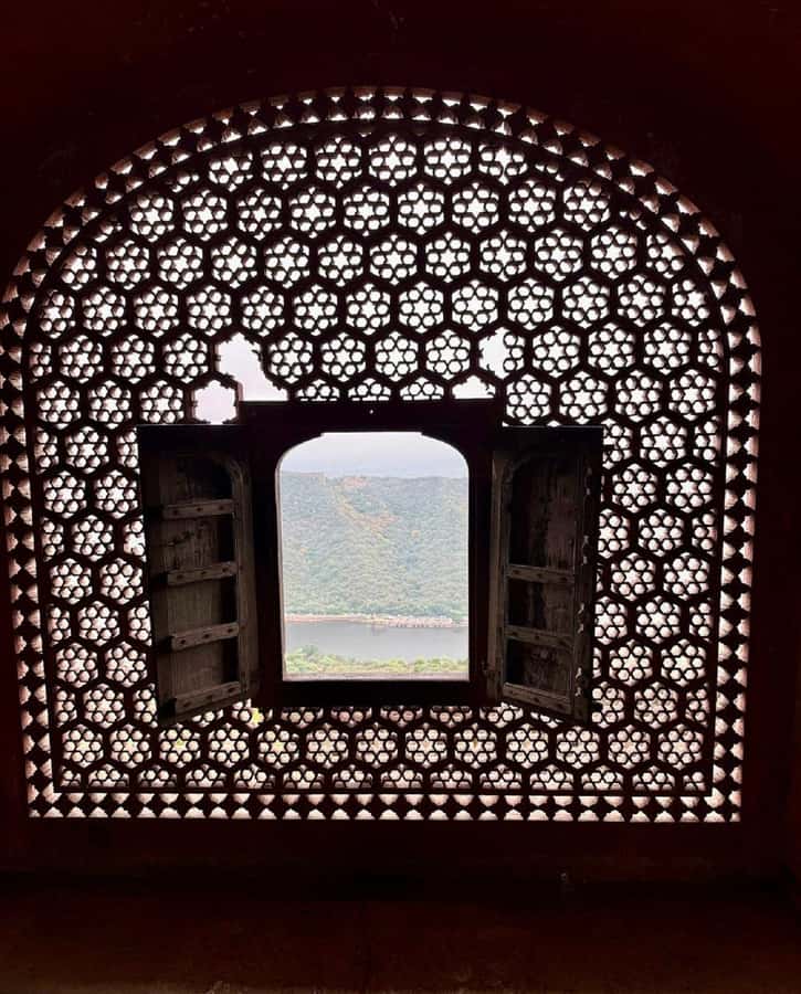 Jaipur: Royal Delights AC Car Sightseeing with Guide - Discover Jaipur’s Iconic Sites in Comfort and Style