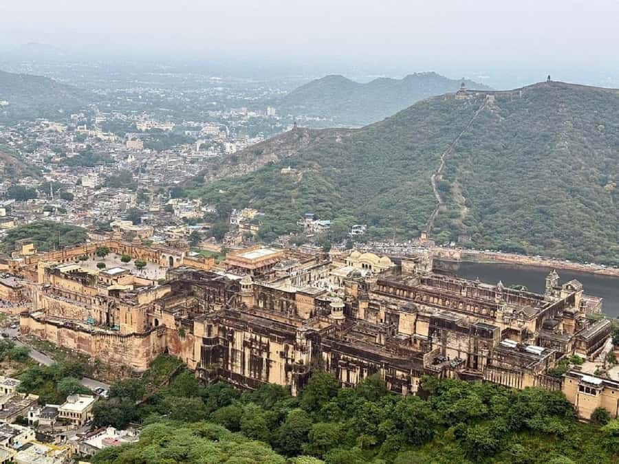 Jaipur: Royal Delights AC Car Sightseeing with Guide - Practical Aspects and What to Expect