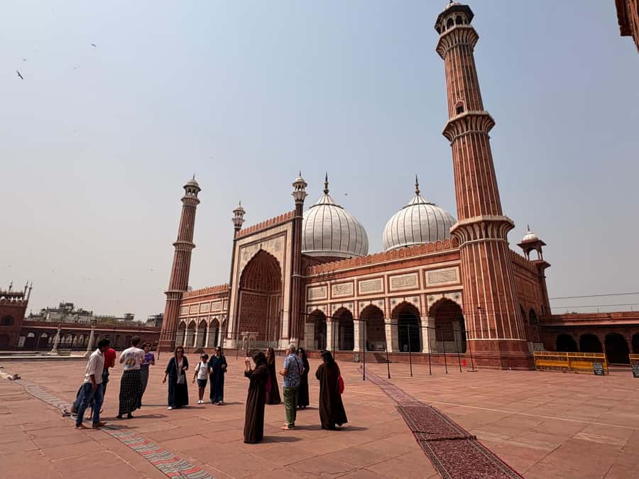 Delhi Temples and Spiritual Sites Tour with Light sound Show - FAQ