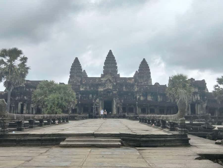 Angkor Wat & Small Tour with Sunrise or Sunset Private Guide - Why Choose This Tour?