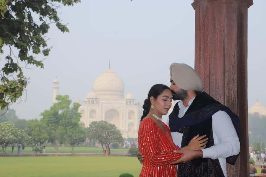 From Delhi:- Taj Mahal & Agra fort tour with popular guide - The Balance of Cost and Value