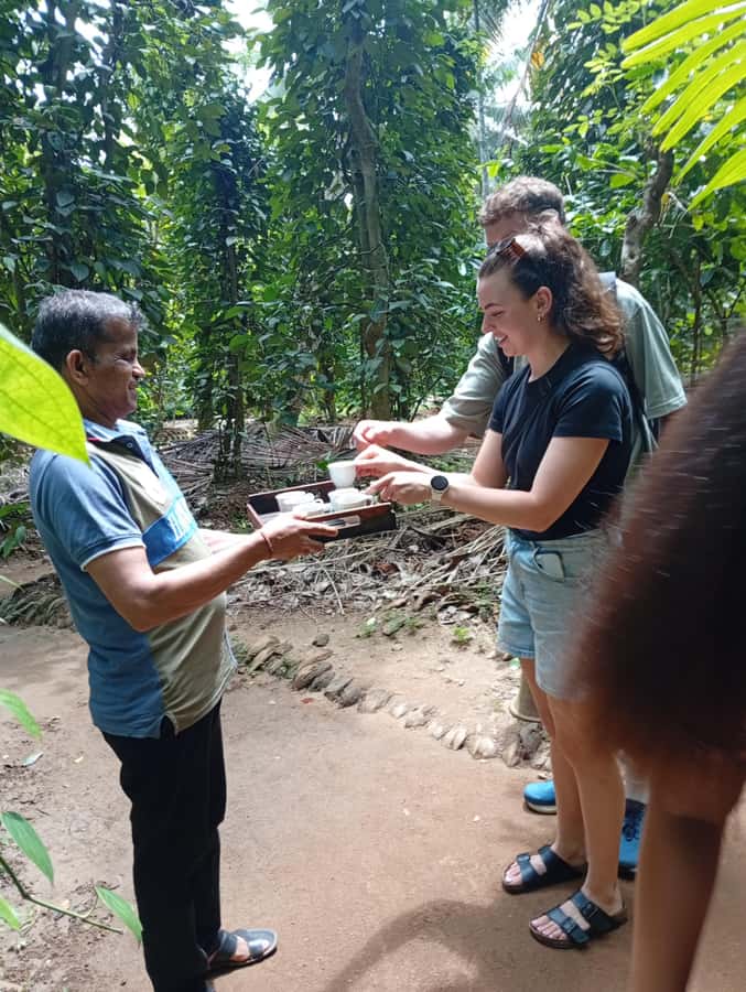 Kandy: Spice Garden & Artisan Workshops Tuk Tuk Tour - Authentic Insights from Past Travelers