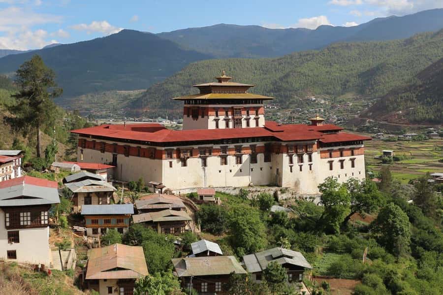 Royal Heritage & Modern Bhutan Tour  5 Days / 4 Nights - Exploring Bhutan’s Royal Heritage & Modern Culture in 5 Days