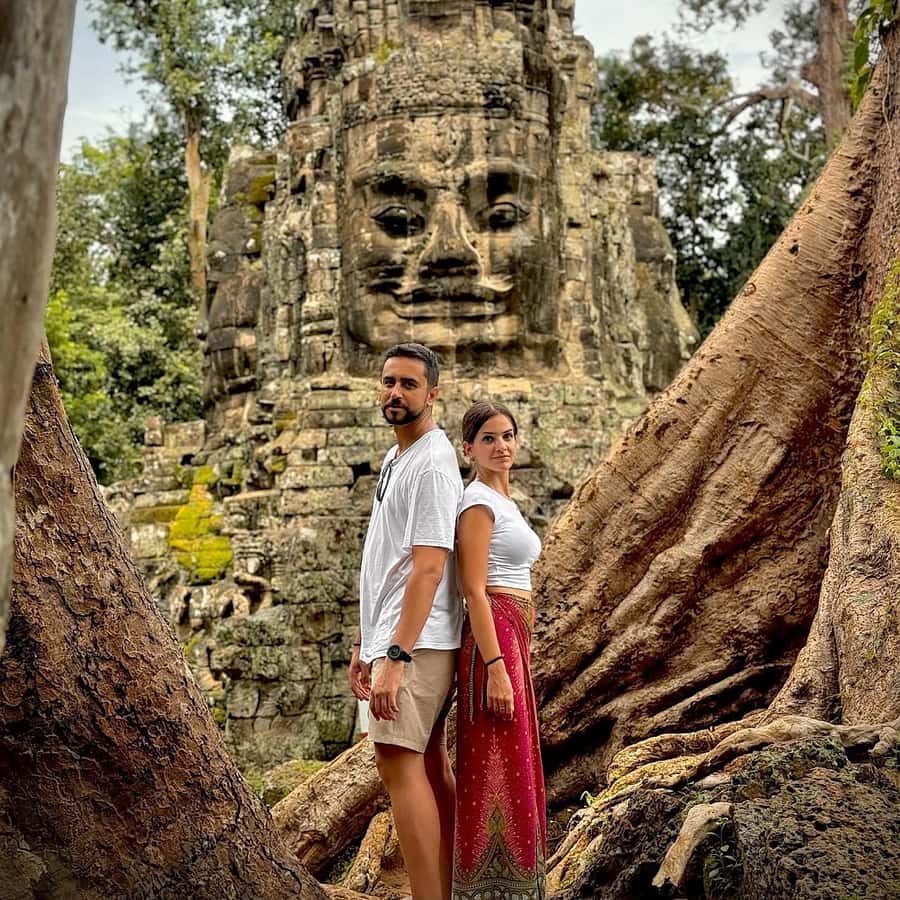 Siem Reap: Angkor Wat Sunrise/Set Private TourSpanish Guide - Authenticity and Expert Insights