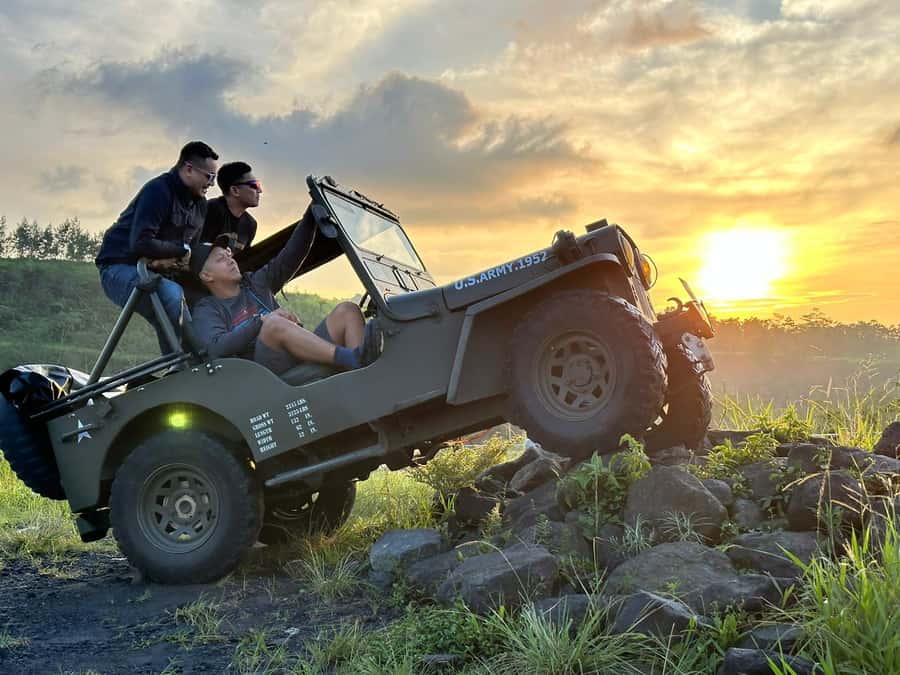 YogyakartaBali 6D5N: Highlands, Volcanoes & Island Drop-off - Key Points