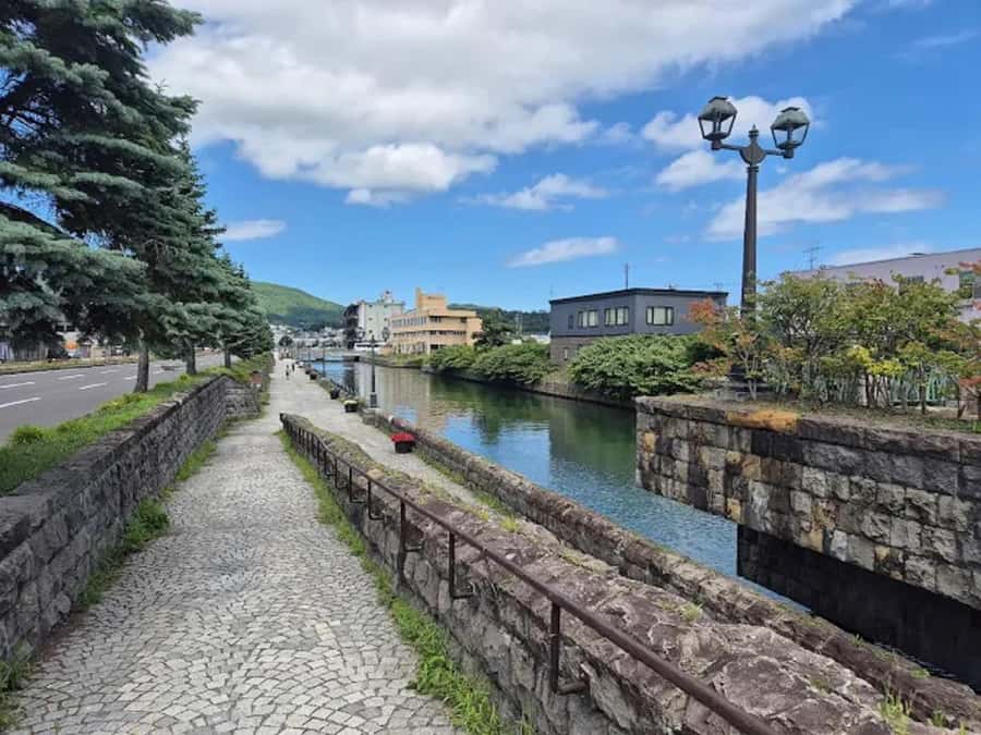 Otaru: Guided Day Tour with Canal and Glass Workshop - Who Is This Tour Best For?