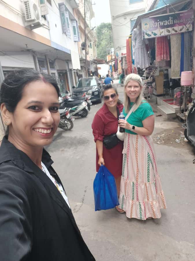 Udaipur: Food Tour with Tastings and Tuk Tuk Ride - The Experience in Detail