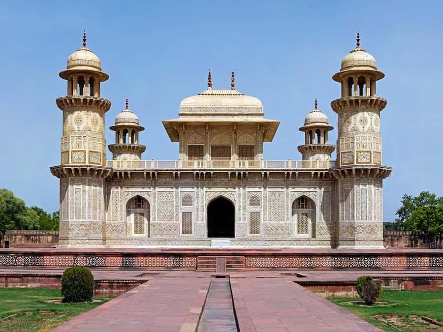 Full Day Agra Tour with Taj Mahal: Private and All Inclusive - Who Is This Tour Perfect For?