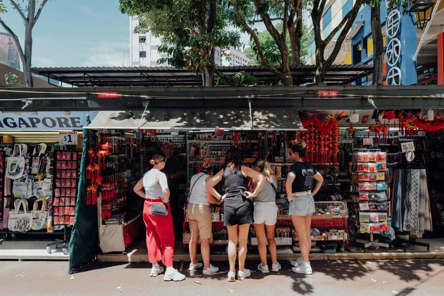 Singapore: Chinatown Food, Legends & Heritage Walking Tour - A Thorough Look at the Experience