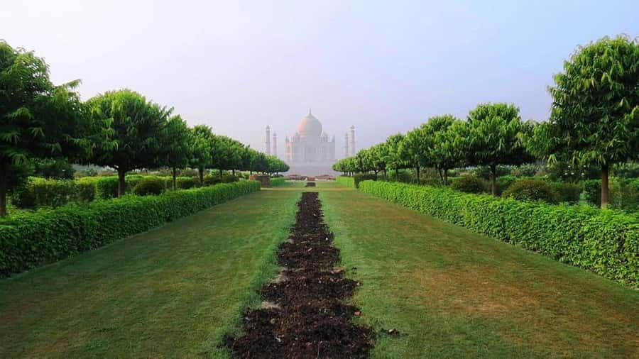 Agra: Baby Taj and Mehtab Bagh Sunset Viewpoint Tour - Key Points