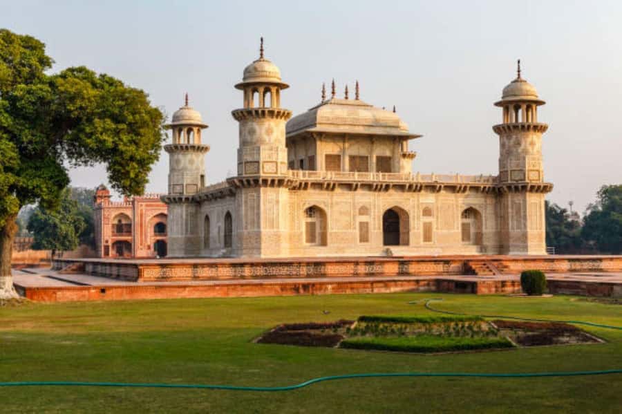 Agra: Baby Taj and Mehtab Bagh Sunset Viewpoint Tour - Exploring the Itinerary in Detail