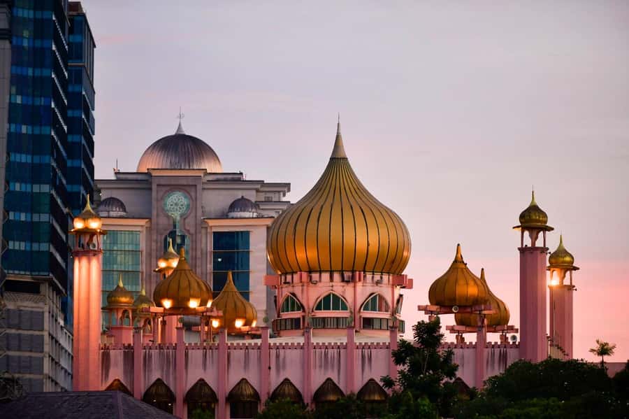 Kuching: Royal Cruise, Sunset, Live Show & Optional Dinner - FAQ
