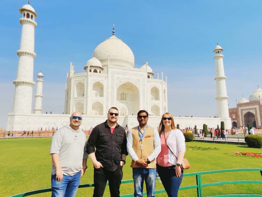 Agras Taj Mahal Sightseeing Tour Guide - FAQ