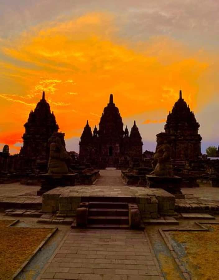 Yogyakarta City Tour; Kraton, Water Castle, Prambanan Sunset - An Authentic Day in Yogyakarta: What to Expect