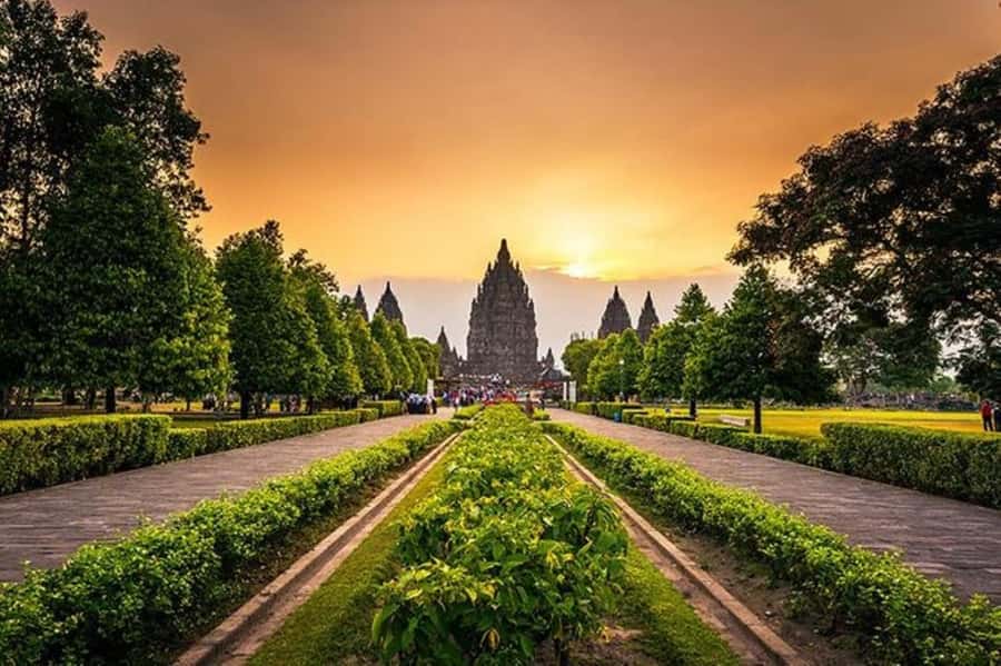 Yogyakarta City Tour; Kraton, Water Castle, Prambanan Sunset - Why This Tour Offers True Value