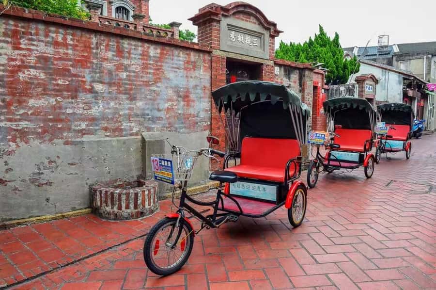 Echoes of Time: A Day through Historic Changhua - Exploring Lukang by Tricycle and Art
