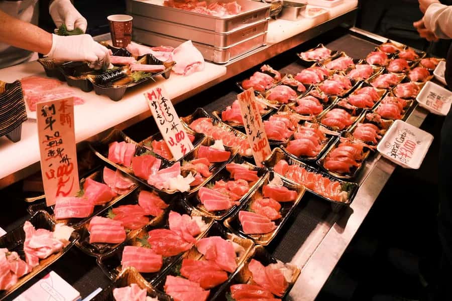 Tokyo City Walk Street Food & Cultural Exploration Tour - Exploring Tokyo’s Food Scene at Tsukiji Market