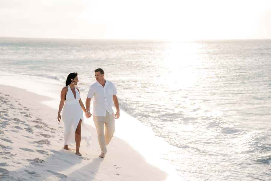 Private Vacation Photoshoot with Photographer in Outer Banks - Exploring the Outer Banks through the Lens