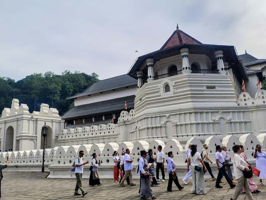 Colombo: Kandy Temple & Ridi Viharaya( Silver Temple) - An Overview of the Tour Experience