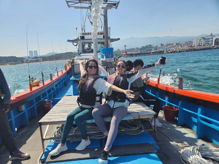 Jeju: Hidden Gems Sea Boat Fishing Tour with Lunch - FAQ