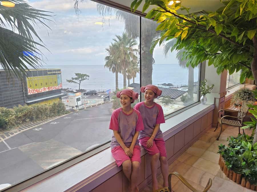 Jeju: Day Tour Hanbok, HALLASAN, Camellia, Sauna (W/pick-up) - Good To Know