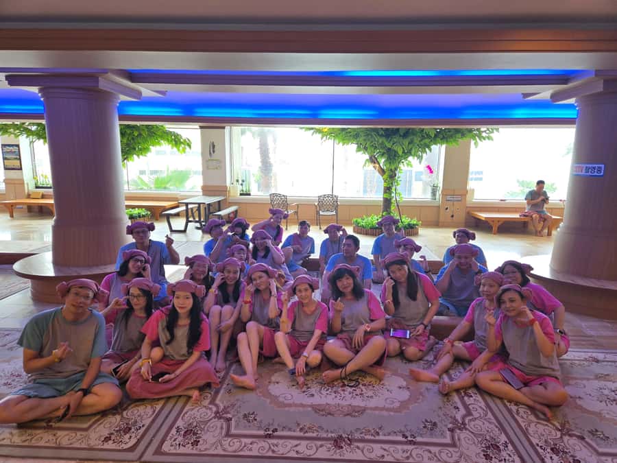 Jeju: Day Tour Hanbok, HALLASAN, Camellia, Sauna (W/pick-up) - Step Back in Time with Hanbok and Historic Sites