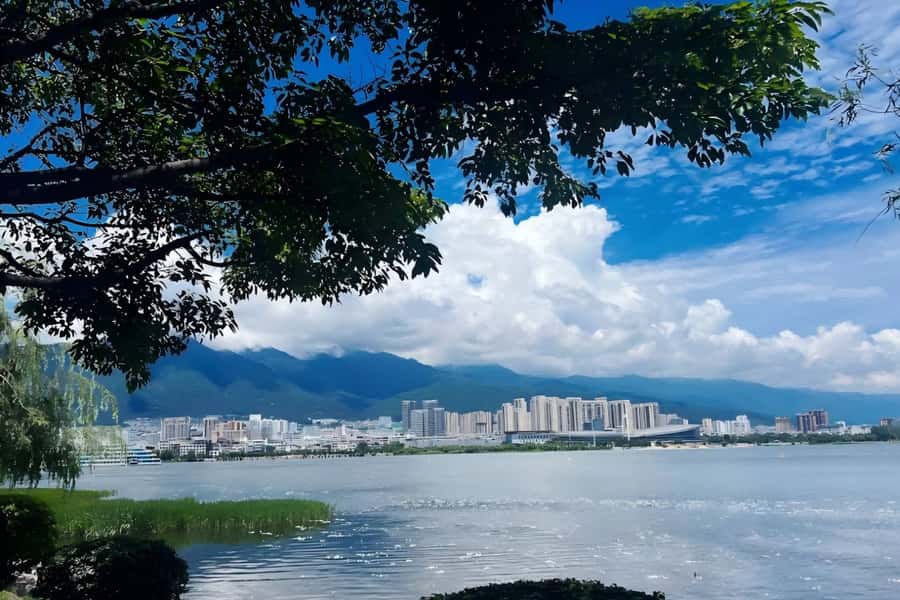 Dali: Chongsheng Temple, Xizhou, & Erhai Lake 1 Day Tour - FAQs