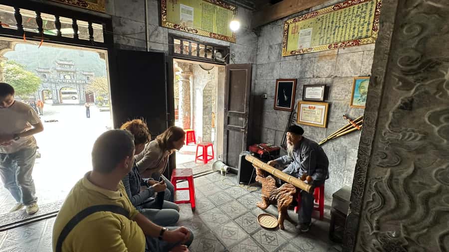 Ninh Binh: Tam Coc, Thai Vi, Bich Dong, Mua Cave Day Trip - Visiting Thái Vi Temple