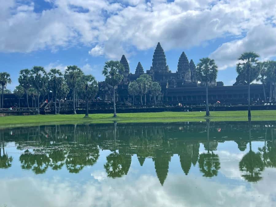 Siem Reap: Angkor Small Circuit & Srah Srang Sunset Tour - The Journey Through Angkor: What to Expect