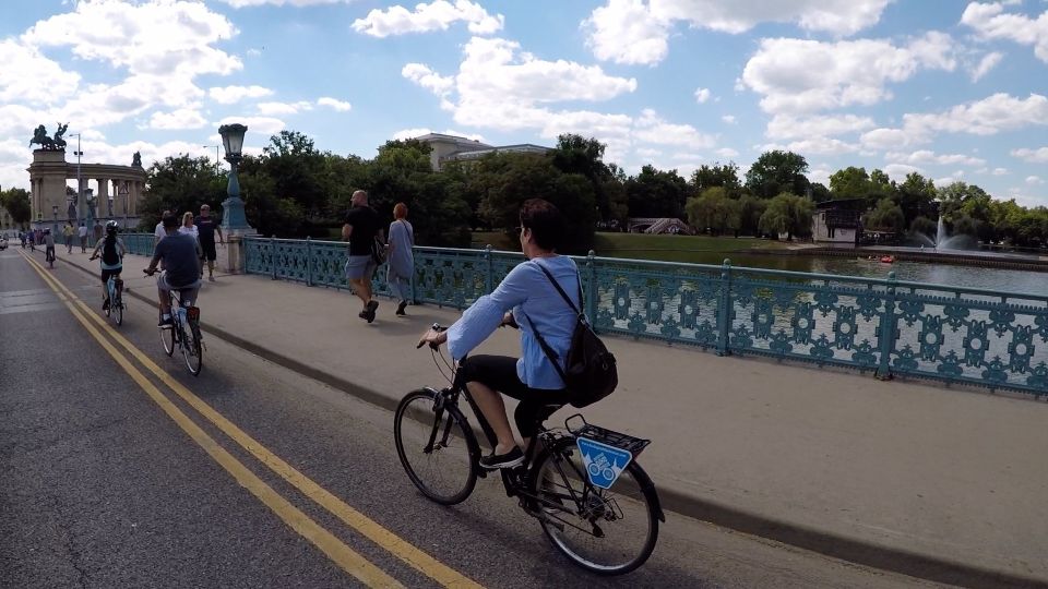Budapest: Guided Bike & E-bike Tour with a Goulash - Practical Details and What to Expect